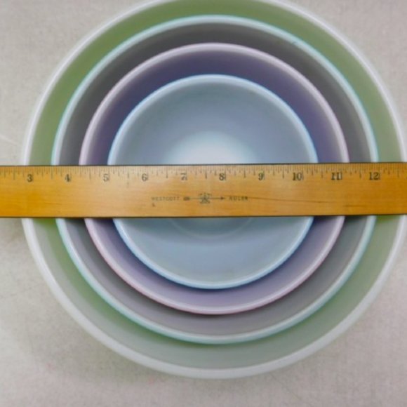 1947 Vintage Pyrex Primary colored mixing …